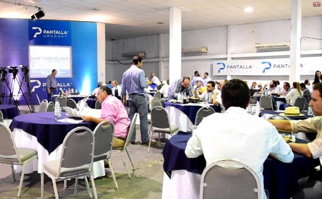Pantalla Uruguay realizó el último remate del año con mercado ágil y marcó un promedio de 2 dól/kg para el ternero